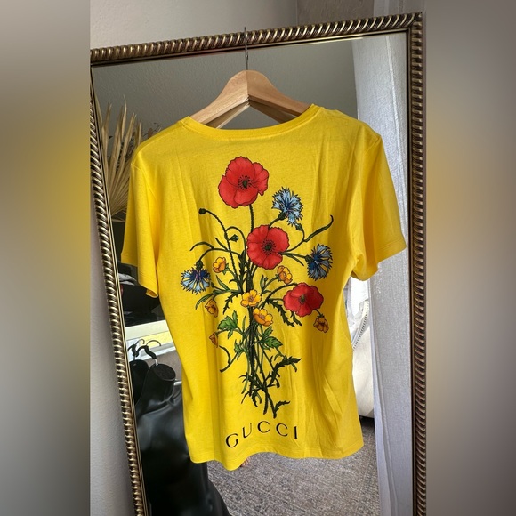 Gucci Yellow Graphic Print Scoop Neck T-Shirt - Picture 7 of 7